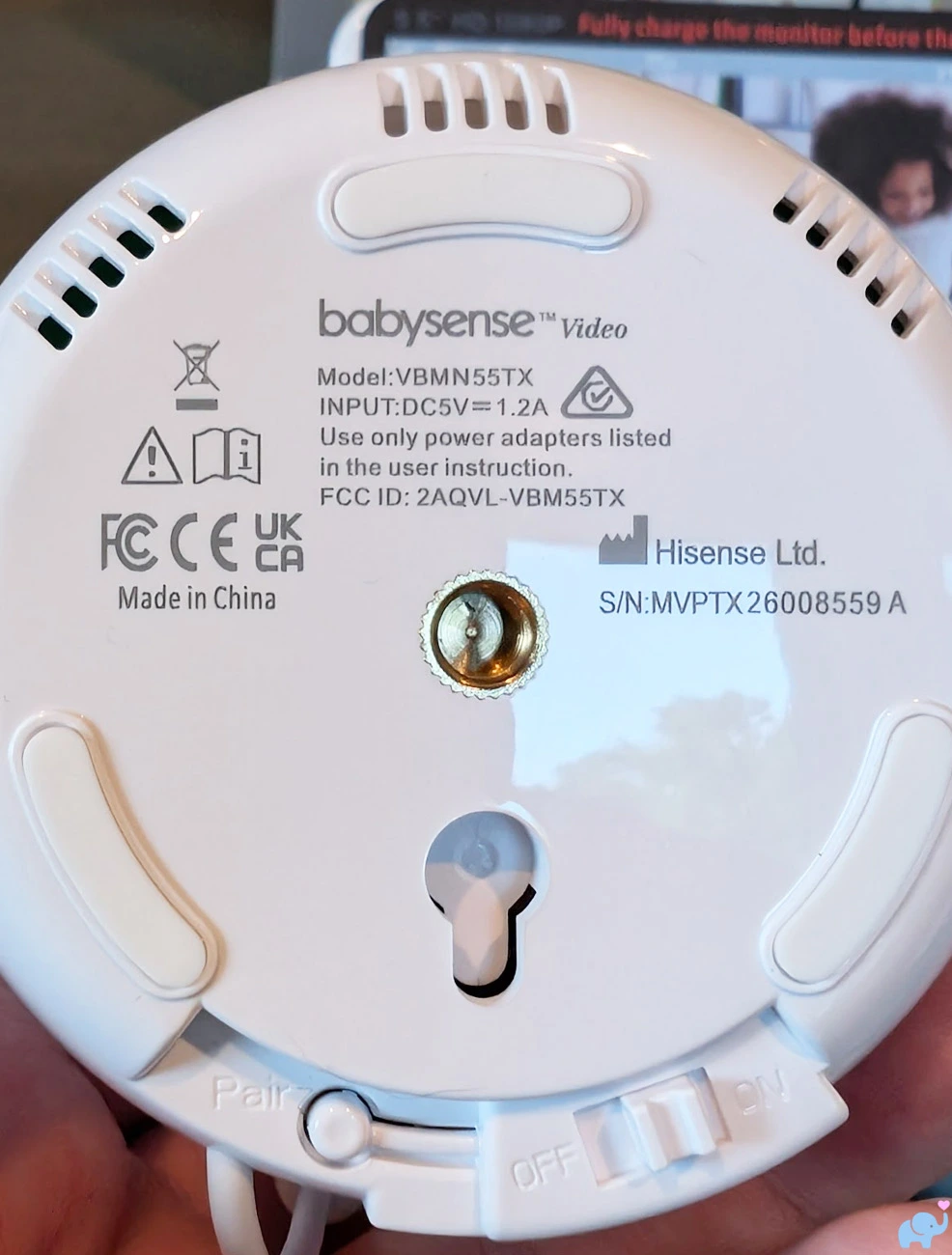 Bottom of the Babysense MaxView Pro camera showing the standard mounting holes