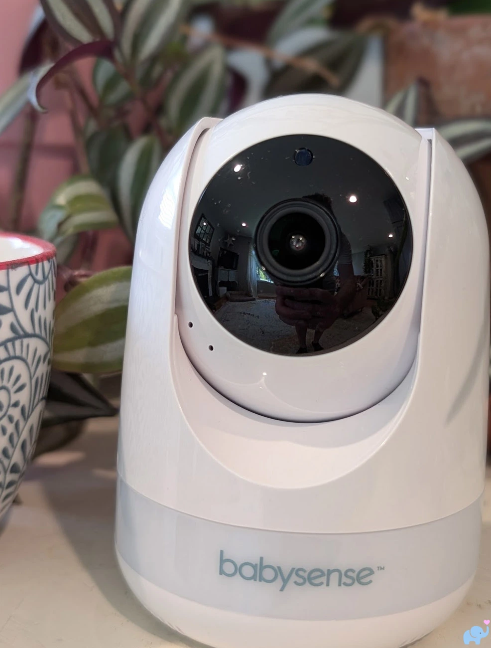 Front view of the Babysense MaxView Pro motorized baby monitor camera