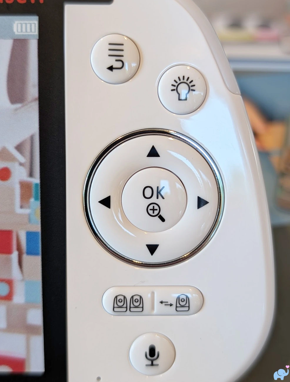 Close-up of the Babysense MaxView Pro parent-unit controls