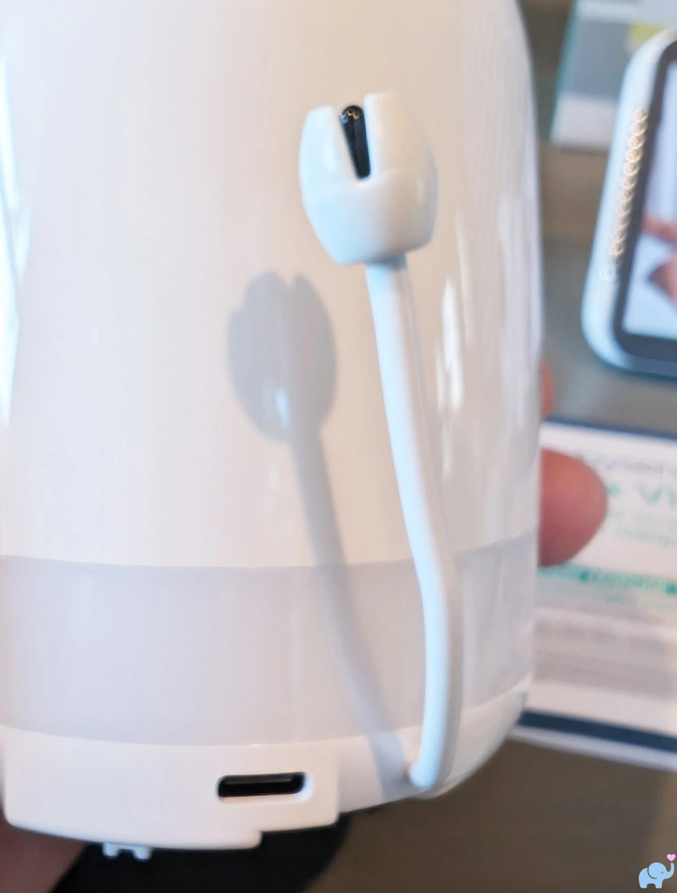 Babysense MaxView Pro camera microphone sensor arm and USB-C power connection