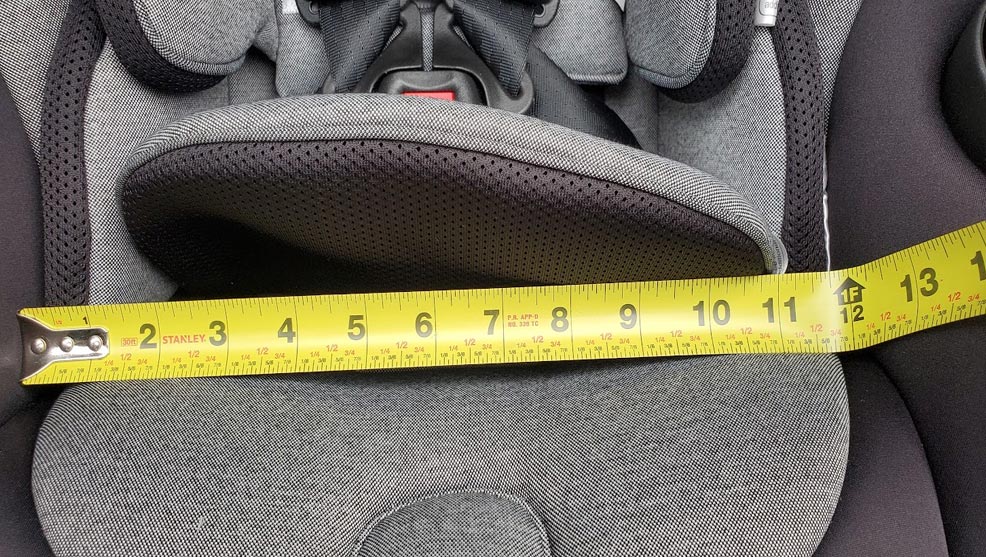 seat width of the baby jogger city turn car seat
