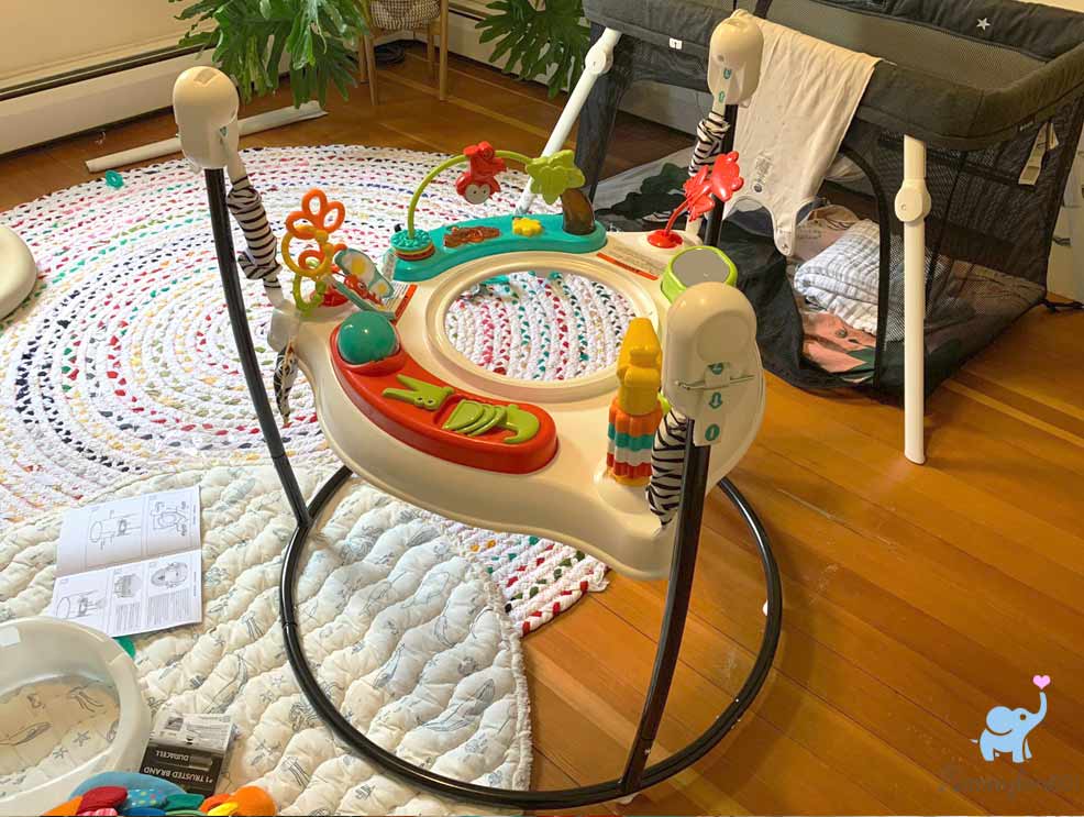 Fisher-Price Rainforest Jumperoo Review: Keeps Babies Busy