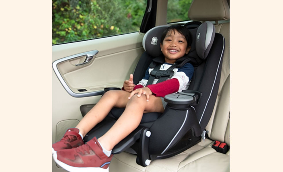 preschooler sitting in a safety 1st convertible car seat