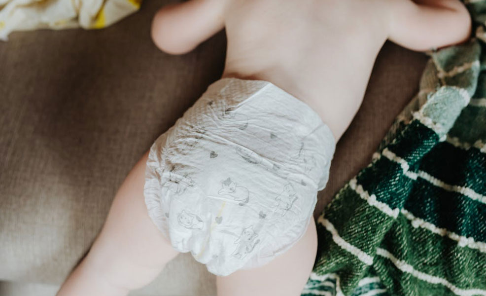 baby diaper change
