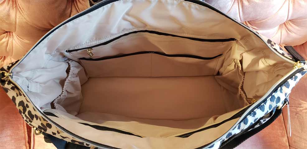 main compartment sizing of the itzy ritzy dream weekender diaper bag