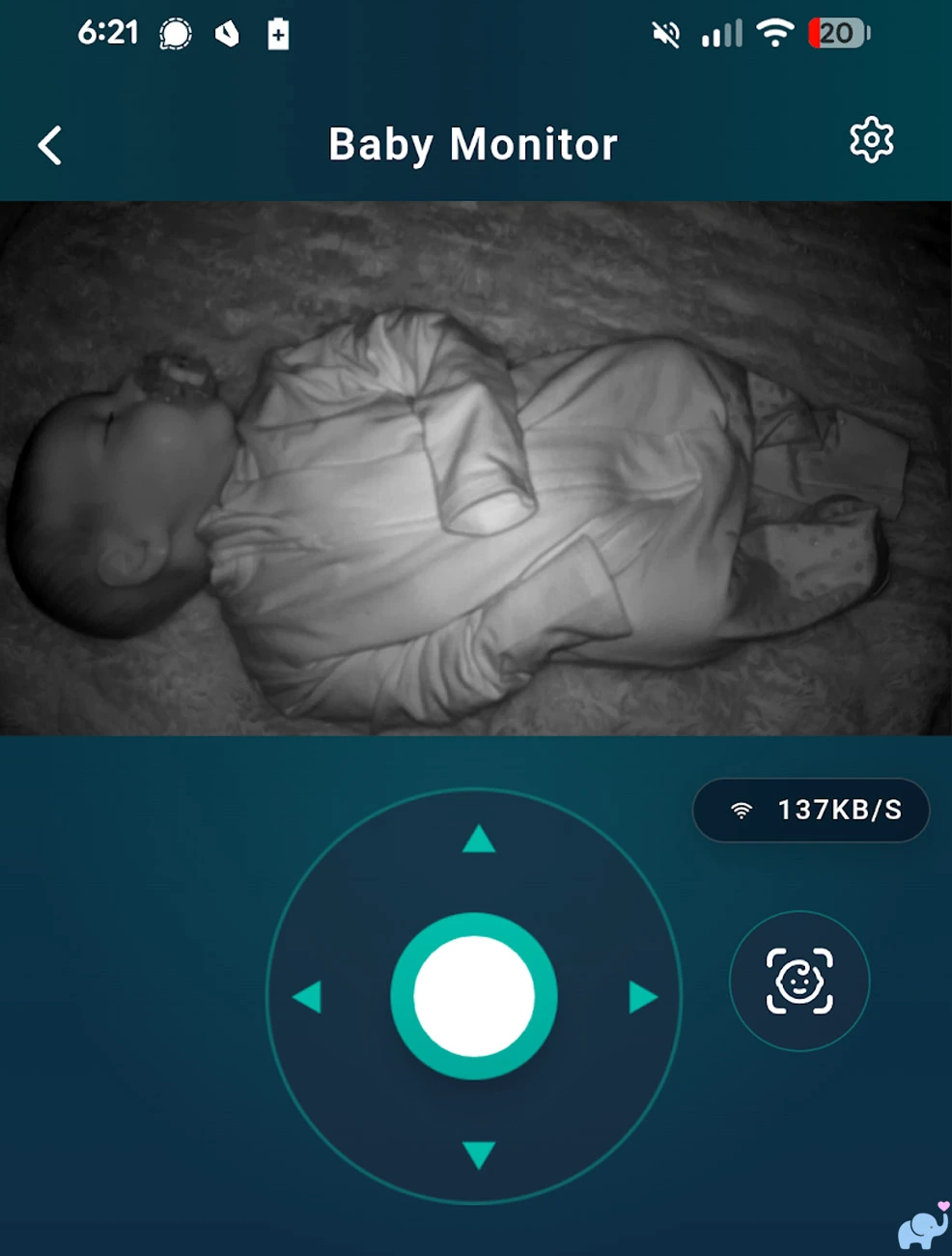 Jartoo smartphone app showing the camera's infrared night-vision feed