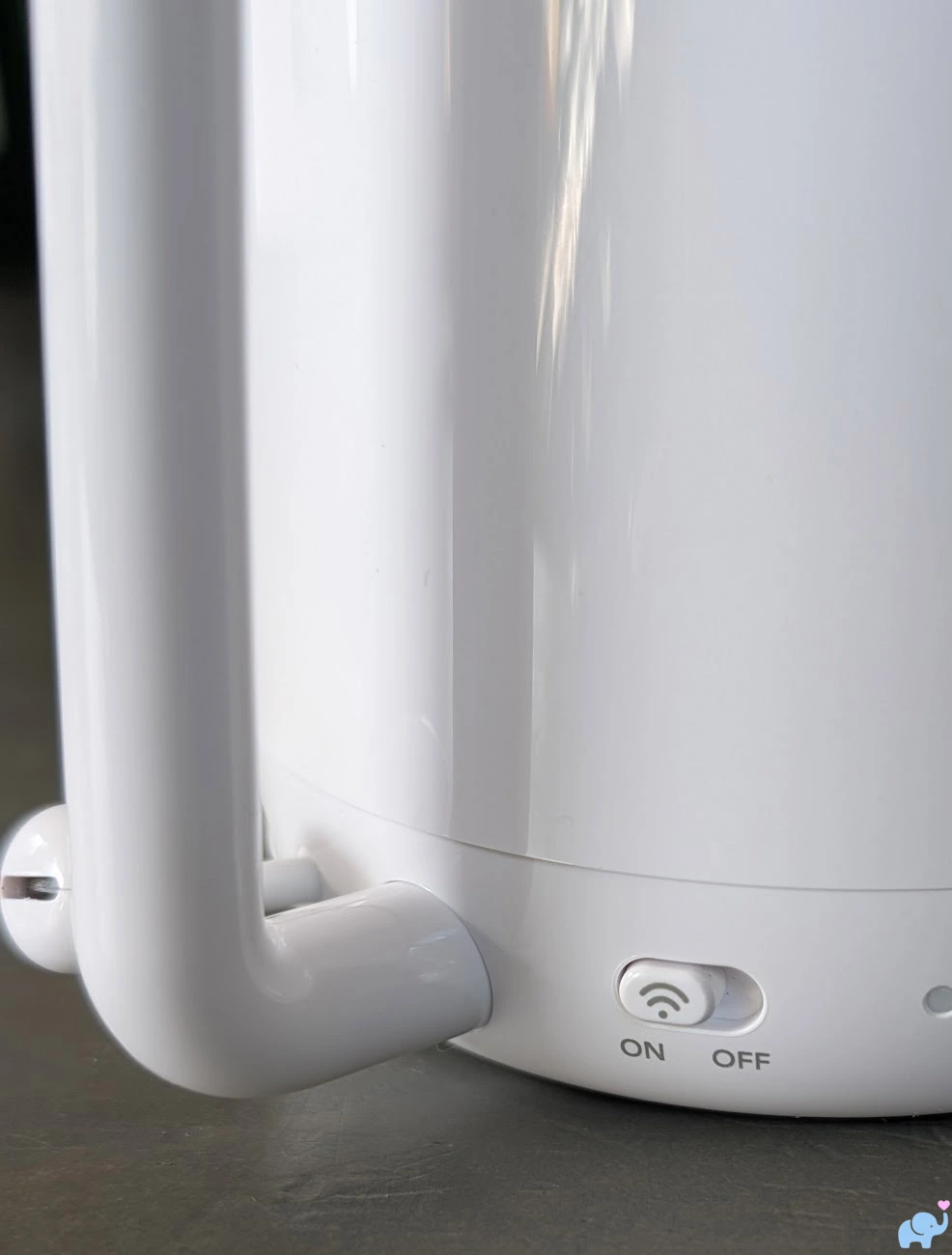 Rear of the Jartoo JBM550 camera showing its physical WiFi on and off switch