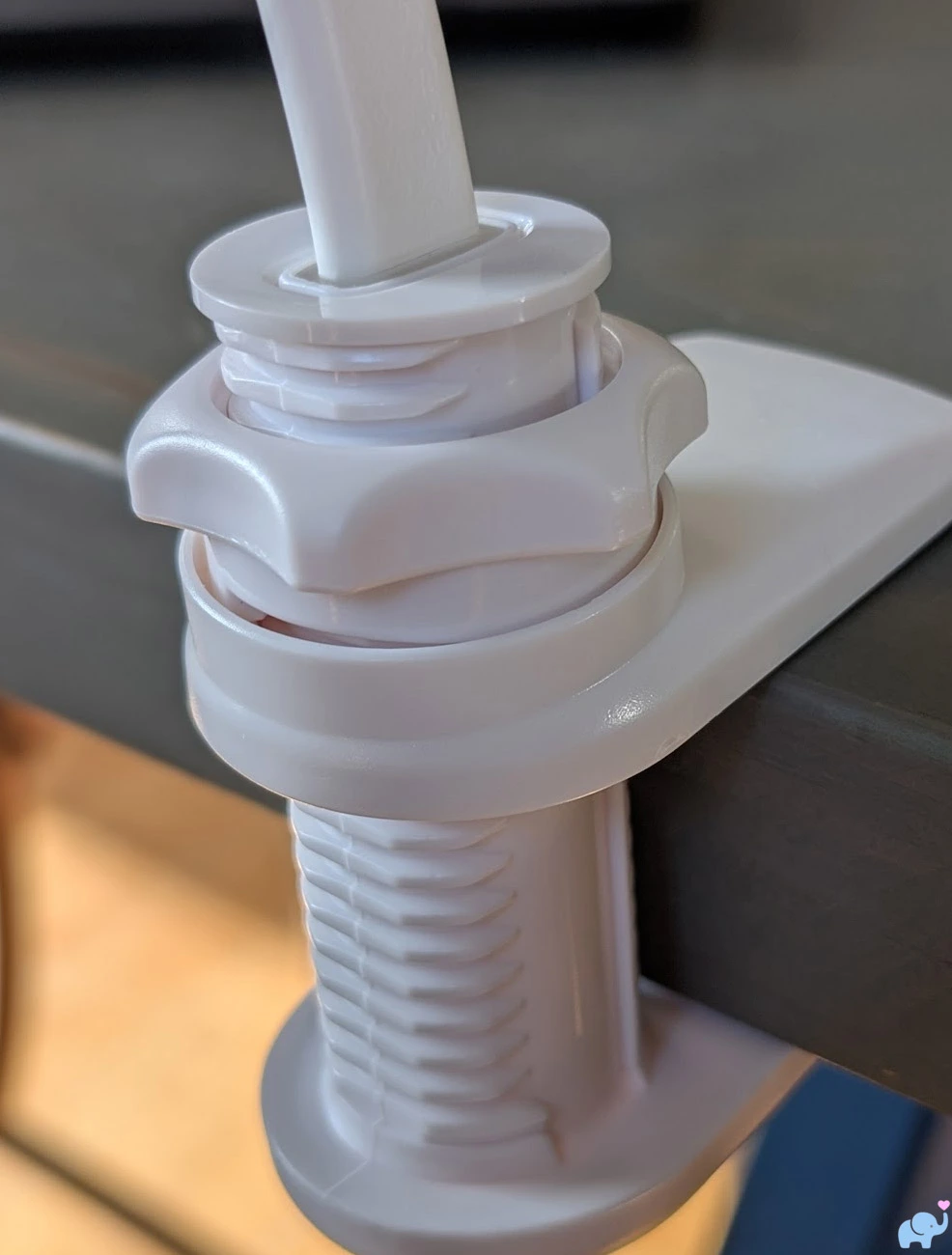 Jartoo JBM550 camera clamp for attaching the monitor to a shelf table or nearby furniture