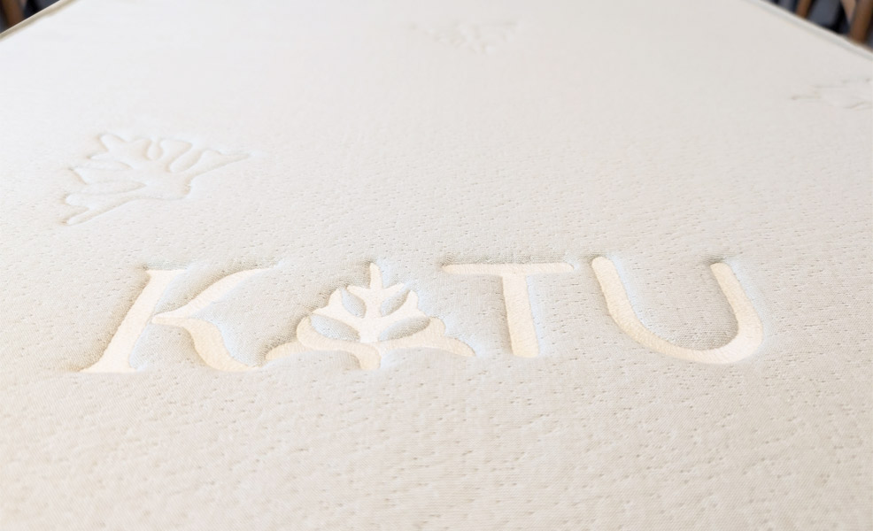 the katu crib mattress close-up image