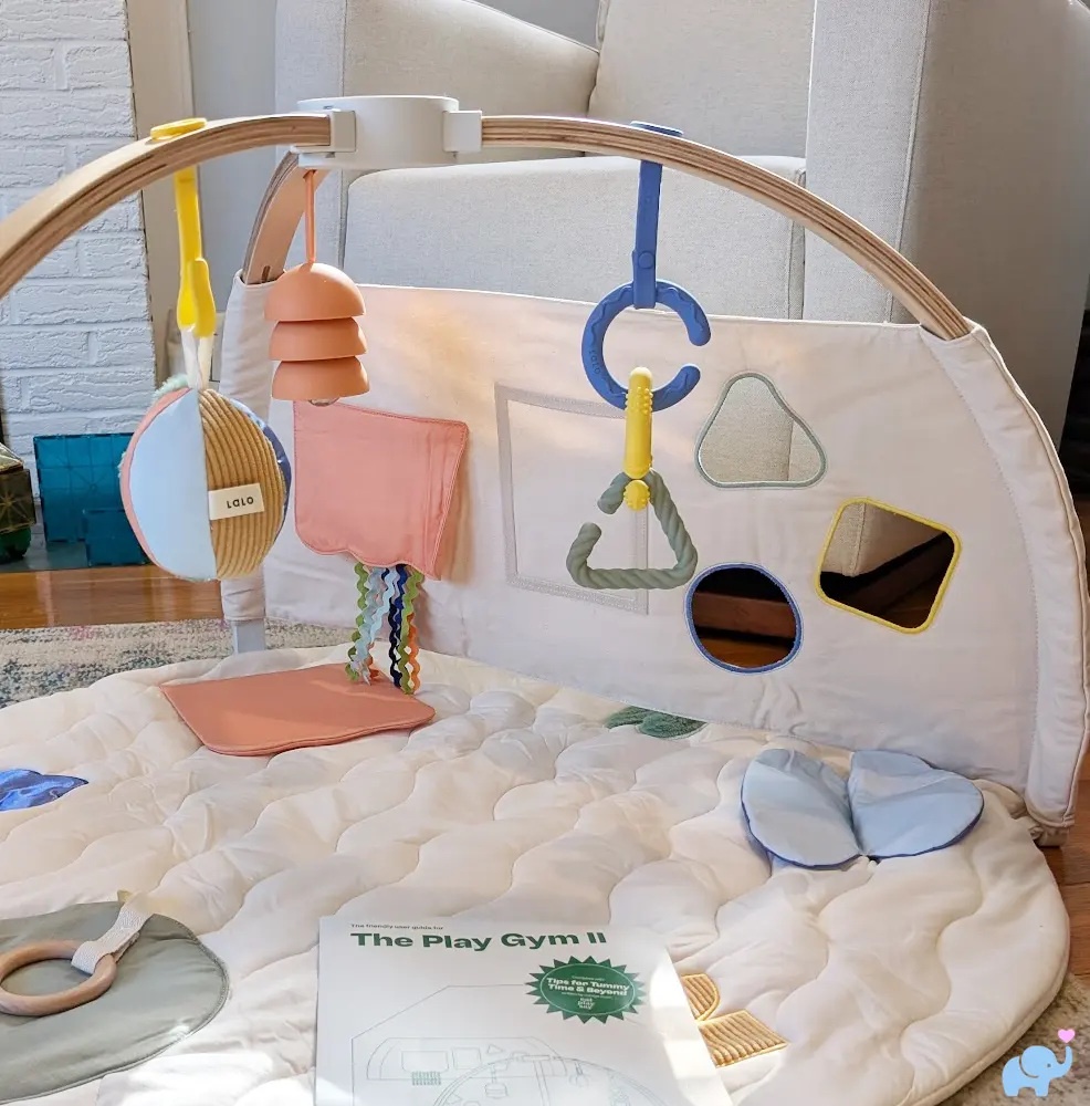 Detachable sit up and play panel on the Lalo Play Gym II