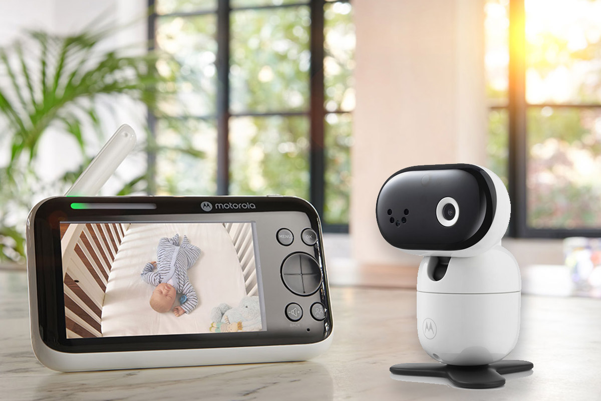 Motorola Nursery  VM 64-2connected baby monitor 2 camera set